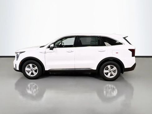 New 2026 Kia Sorento LX FWD image 4