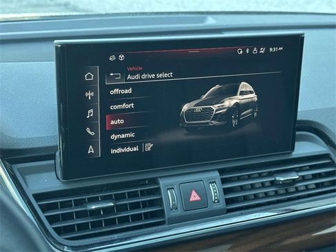 Used 2023 Audi Q5 2.0T Premium w/ Convenience Package image 31