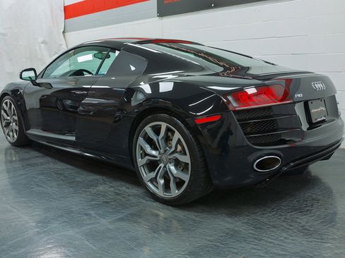 Used 2011 Audi R8 V10 image 18
