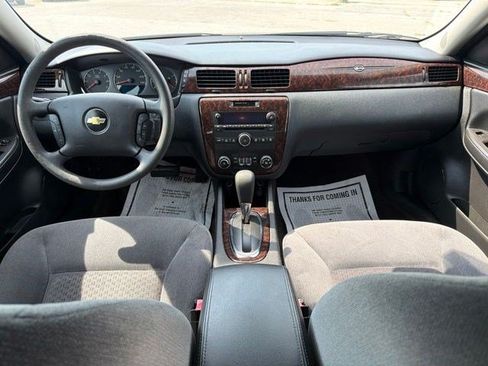 Used 2016 Chevrolet Impala LT FWD image 24
