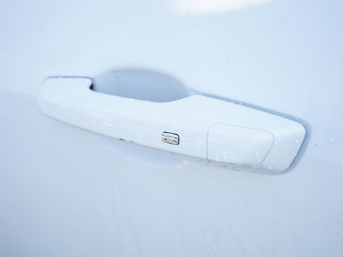 Used 2025 Chevrolet Equinox LT image 12