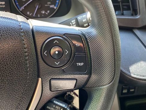 Used 2018 Toyota RAV4 LE w/ All Weather Liner Package AWD/4WD image 19