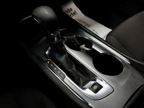 Used 2023 Chevrolet Malibu LT FWD image 31