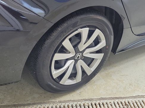 Used 2025 Honda Civic LX image 6