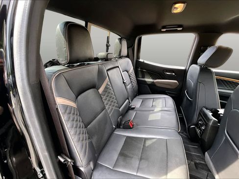 Used 2024 GMC Canyon Denali AWD/4WD image 20