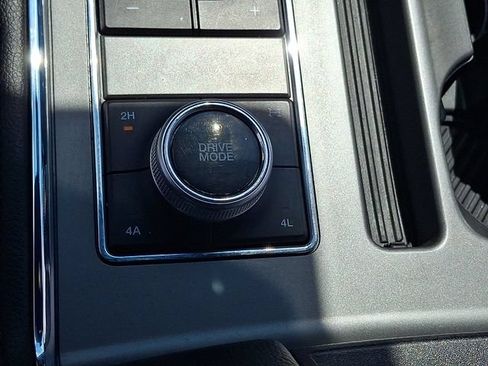 Used 2019 Ford Expedition XLT w/ Equipment Group 202A AWD/4WD image 25