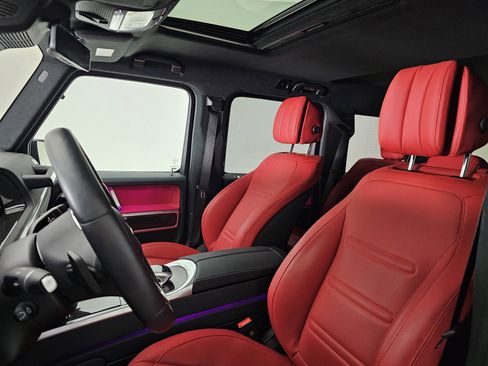 Used 2023 Mercedes-Benz G 550 image 9