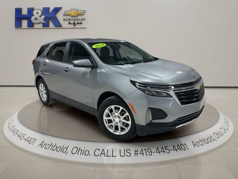 Used 2024 Chevrolet Equinox LT FWD image 1