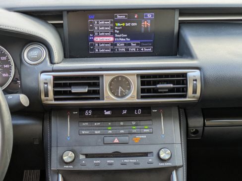 Used 2015 Lexus IS 250 w/ Navigation System Package image 17