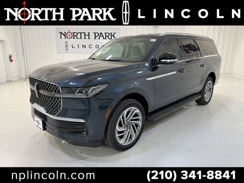 New 2026 Lincoln Navigator L Premier image 1