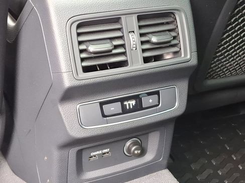 Used 2023 Audi SQ5 Premium Plus w/ Premium Plus Package image 11