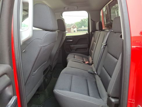 Used 2017 GMC Sierra 1500 SLE w/ SLE Value Package AWD/4WD image 10
