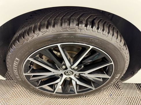 Used 2024 Toyota Camry SE FWD image 33