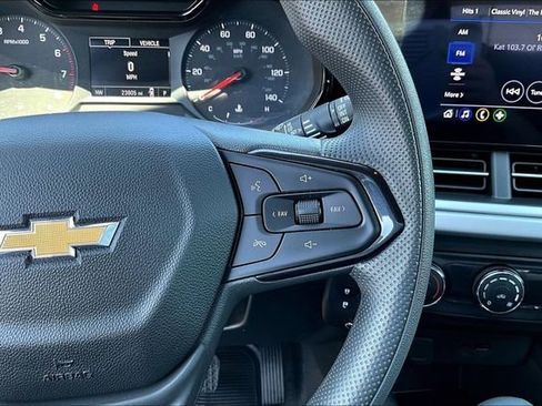 Used 2025 Chevrolet Trax LS image 12