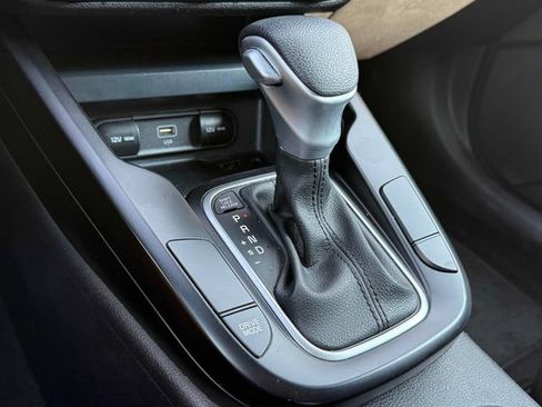 Used 2024 Kia Soul LX FWD image 5