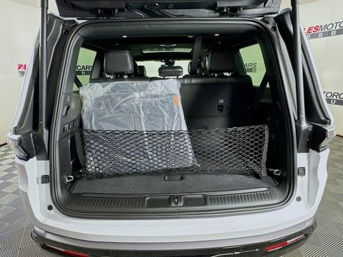 New 2026 Jeep Grand Wagoneer 4WD w/ Premium Group I image 28