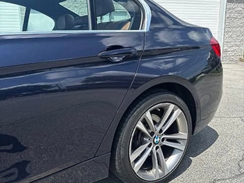 Used 2016 BMW 328i xDrive Sedan AWD/4WD image 5