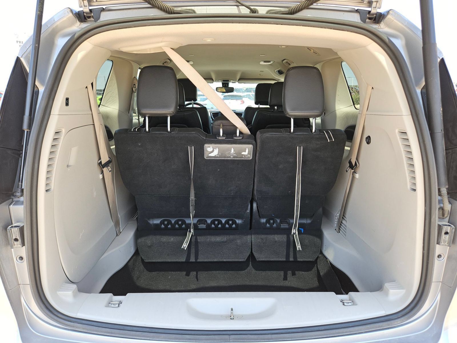 Used 2020 Chrysler Pacifica Touring-L FWD image 24