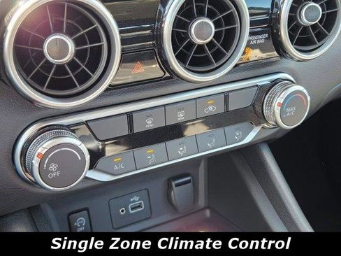 Used 2025 Nissan Sentra S image 9