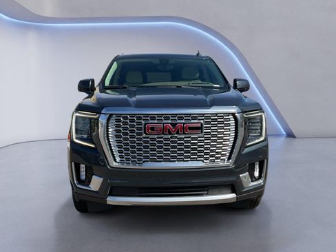Used 2021 GMC Yukon Denali w/ Denali Ultimate Package AWD/4WD image 8