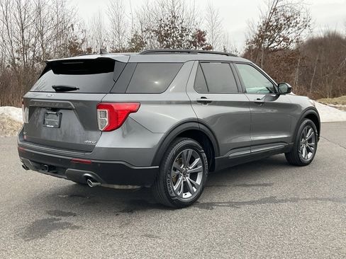 Used 2023 Ford Explorer XLT w/ Equipment Group 202A image 25