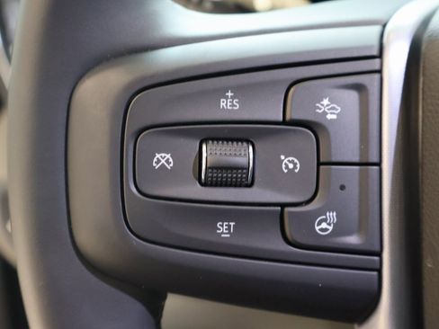 Used 2025 GMC Sierra 1500 Elevation image 18