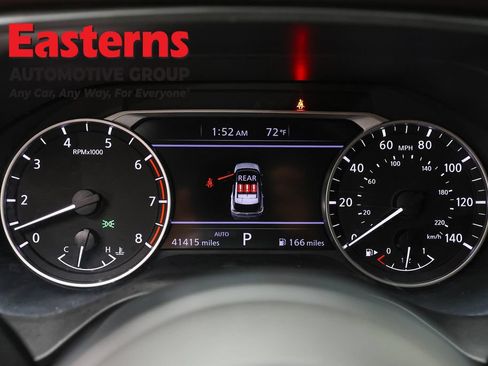 Used 2023 Nissan Rogue S AWD/4WD image 18