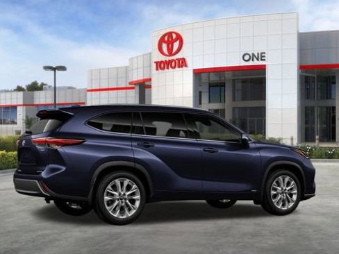 New 2026 Toyota Highlander Limited image 12