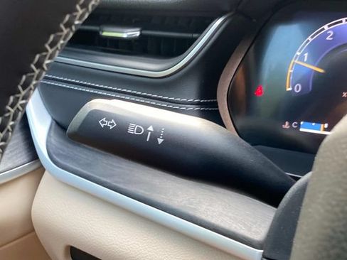 Used 2024 Jeep Grand Cherokee Limited AWD/4WD image 22