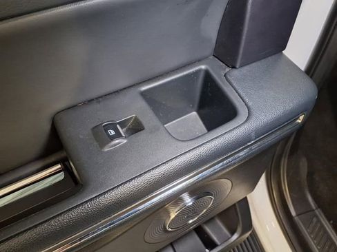 Used 2024 Ford Expedition Max XLT image 23