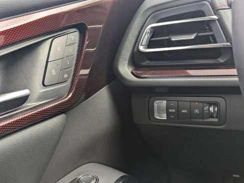 New 2026 Chevrolet Traverse RS w/ LPO, Floor Liner Package image 22