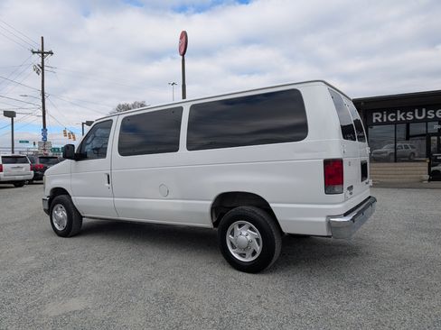 Used 2011 Ford E-350 and Econoline 350 XLT image 6