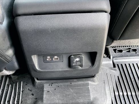Used 2022 Nissan Frontier PRO-4X w/ Pro-4X Premium Package AWD/4WD image 16