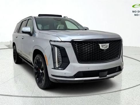 Used 2026 Cadillac Escalade Platinum Sport w/ LPO, ONYX Package AWD/4WD image 2