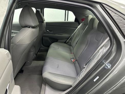 New 2026 Hyundai Elantra SE image 19