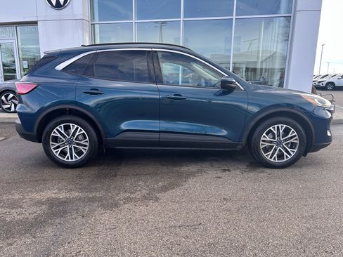 Used 2020 Ford Escape SEL image 8