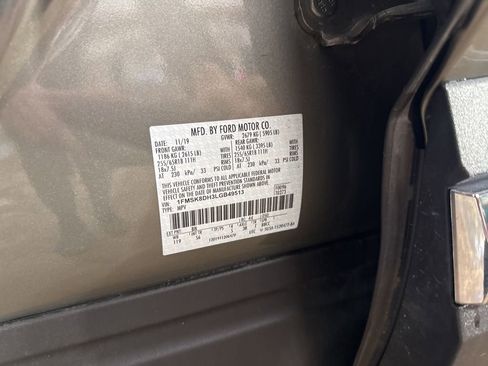 Used 2020 Ford Explorer XLT w/ Equipment Group 202A image 31