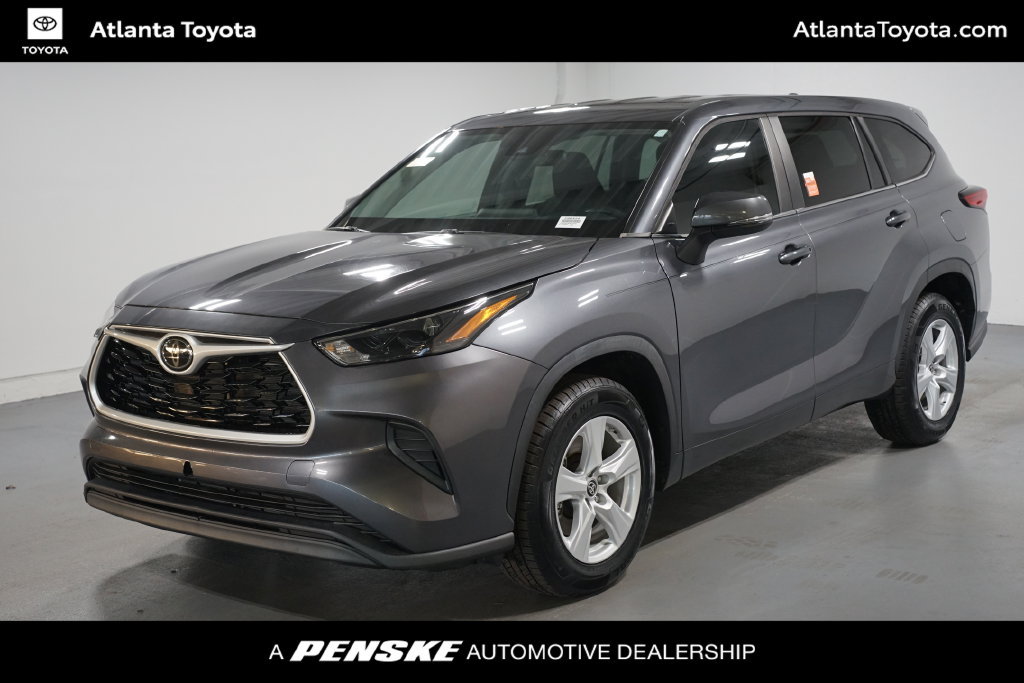 Used 2023 Toyota Highlander L FWD image 1