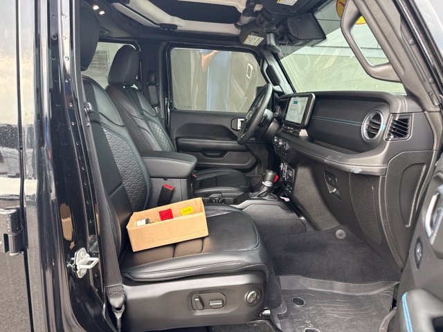 Used 2024 Jeep Wrangler High Altitude AWD/4WD image 10