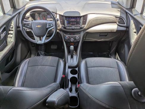 Used 2020 Chevrolet Trax LT w/ LT Convenience Package FWD image 15
