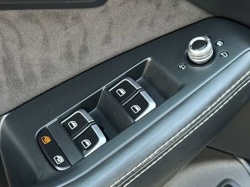 Used 2016 Audi SQ5 Premium Plus w/ Technology Package image 22