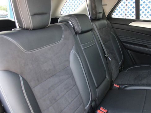 Used 2014 Mercedes-Benz ML 350 2WD w/ Premium 1 Package image 18
