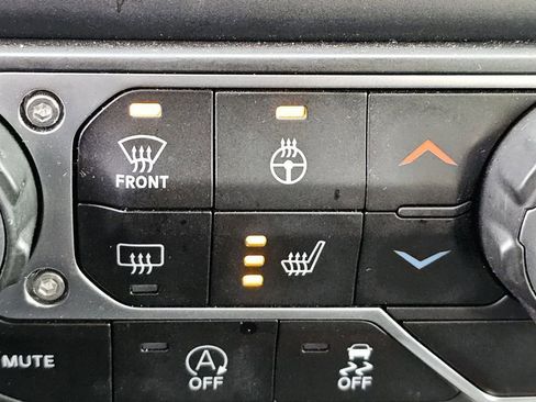 Used 2023 Jeep Gladiator Sport AWD/4WD image 12