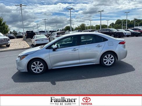 Used 2024 Toyota Corolla LE FWD image 14
