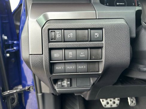 Used 2025 Toyota Tacoma TRD Sport w/ TRD Sport Upgrade Package image 22