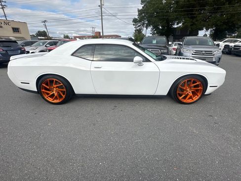 Used 2018 Dodge Challenger SXT Plus image 6