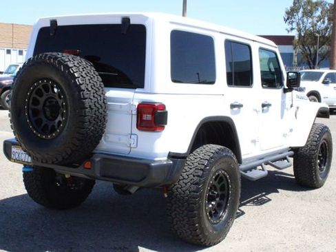 Used 2022 Jeep Wrangler Unlimited Rubicon 4xe AWD/4WD image 12