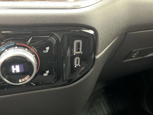 Certified 2024 GMC Sierra 1500 Elevation image 26