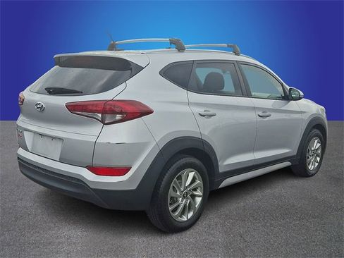 Used 2017 Hyundai Tucson SE Plus image 4