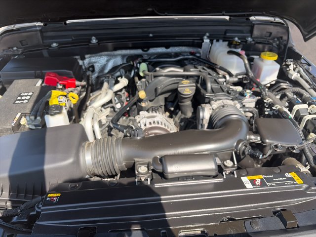 Certified 2025 Jeep Gladiator Sport AWD/4WD image 21